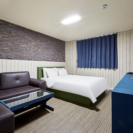 Galleria Hotel Сувон Екстериор снимка