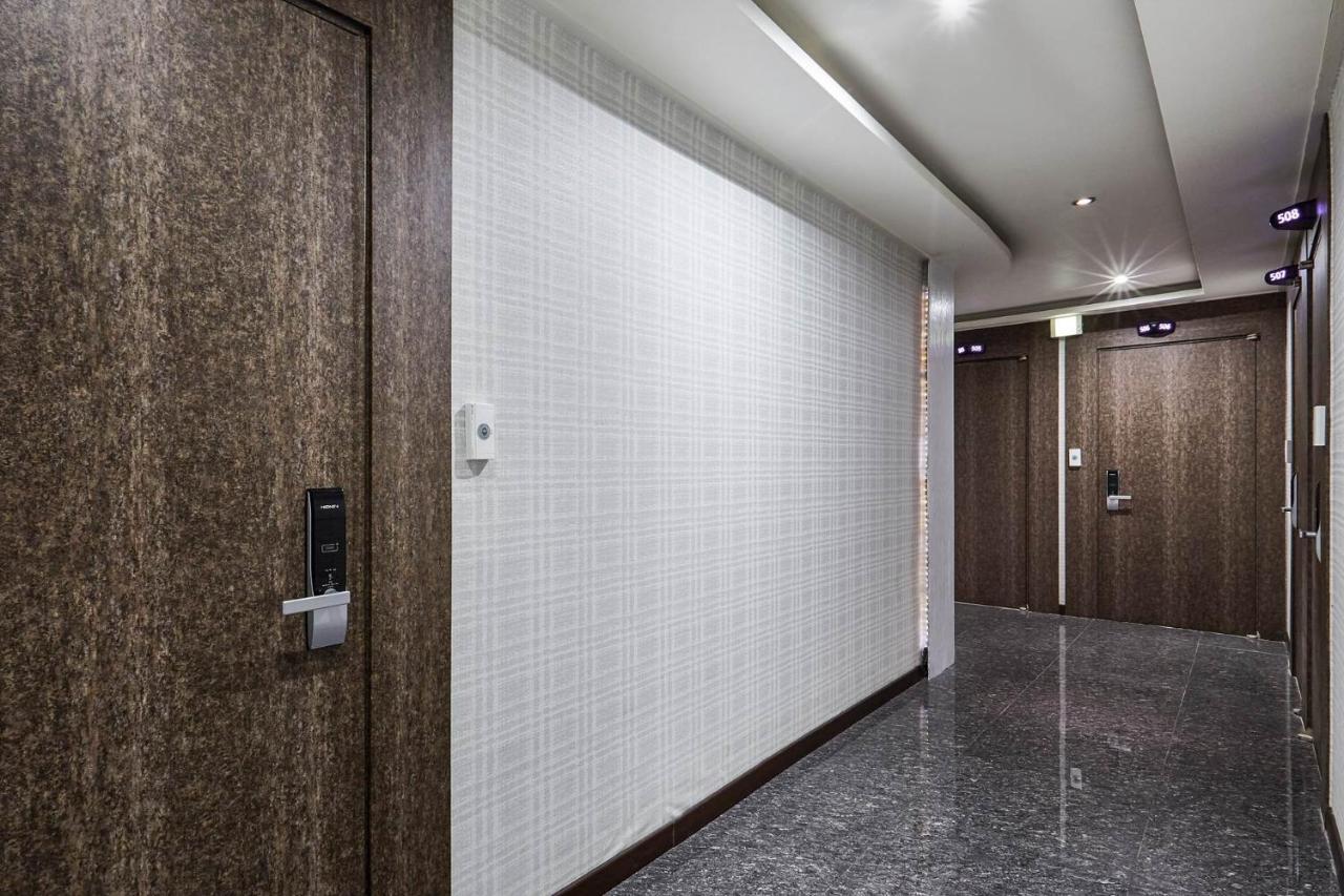 Galleria Hotel Сувон Екстериор снимка