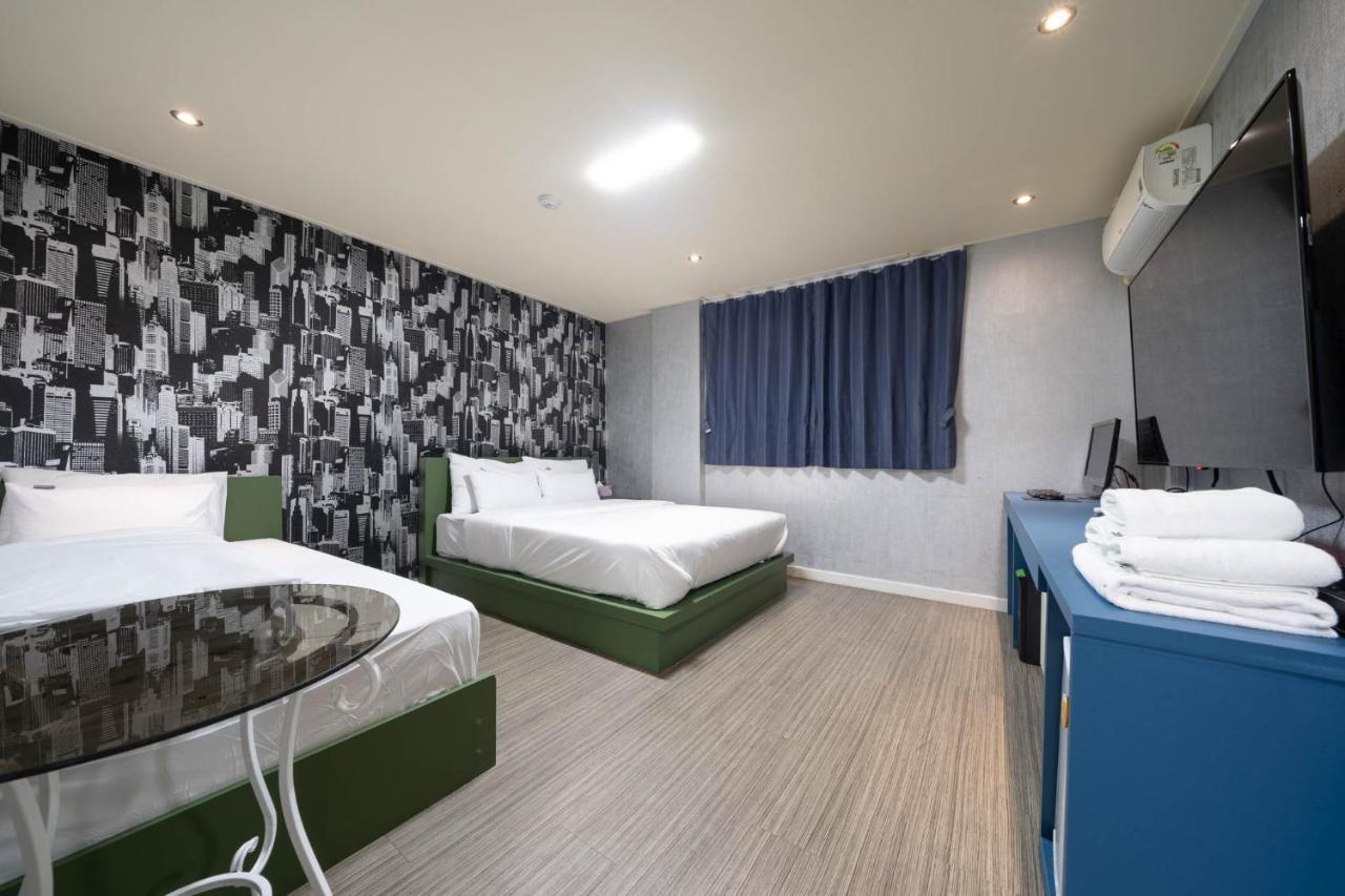 Galleria Hotel Сувон Стая снимка